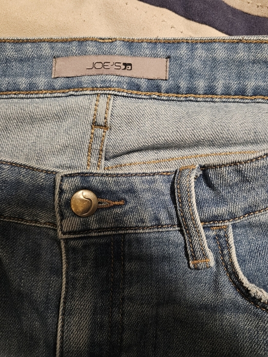 Joe's Jeans Denim - Joe's Jeans Curvy Skinny Crop Jeans in Light Wash Blue